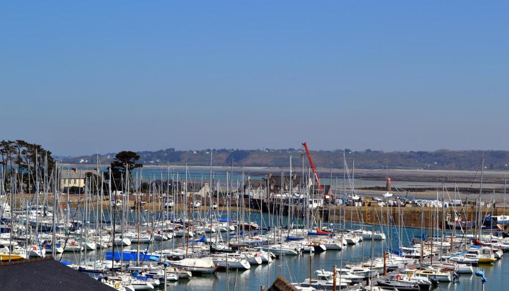 Au Bon Accueil Perros-Guirec Exterior foto
